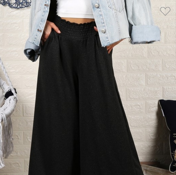 Smocked waist gaucho pants black - Picture 3 of 3